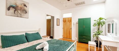 1 camera, Wi-Fi, lenzuola