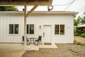 Exterior - Vaulted Den | Chic Central 1BR + Fireplace (Sheridan)