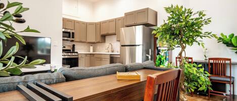 Microwave, coffee/tea maker, cookware/dishes/utensils, ice maker