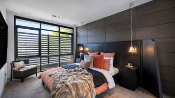 3 bedrooms, iron/ironing board, WiFi