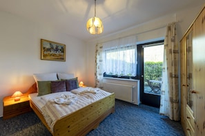 In-room safe, iron/ironing board, free WiFi