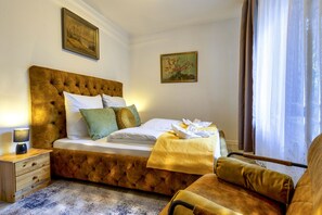 In-room safe, iron/ironing board, free WiFi