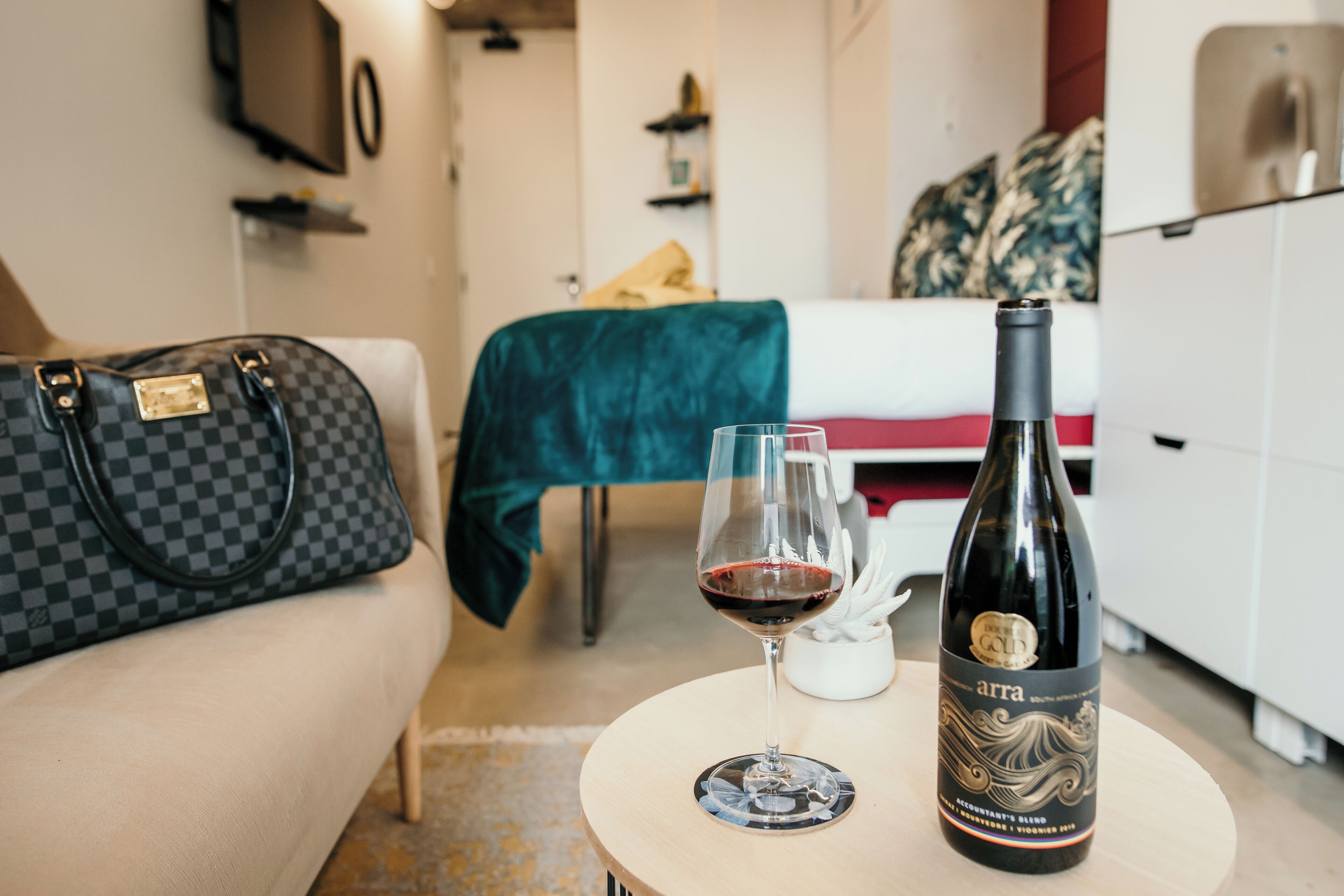 1 bedroom, desk, iron/ironing board, WiFi