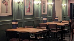 Bar (di hartanah)