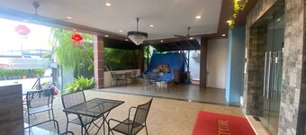 Capital O 91175 Jma Feringhi Beach Hotel