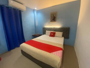Habitación estándar doble | Escritorio, wifi gratis, ropa de cama