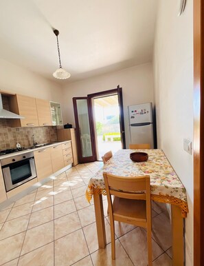 Oven, stovetop, dishwasher