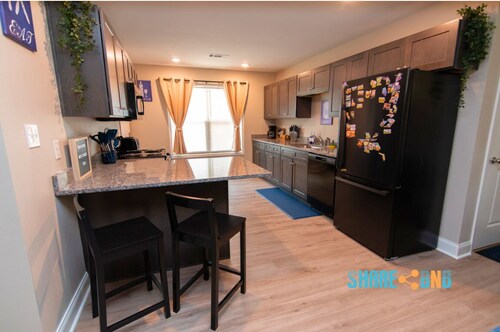 6BR/4BA Duplex • Perfect for Work Trips & Teams