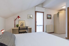 5 dormitoris, un bressol de viatge i wifi gratuïta 