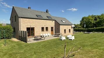 Villa | Exterior