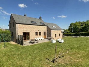 Villa | Exterior