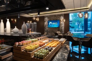 Tägliches inbegriffenes Frühstücksbuffet