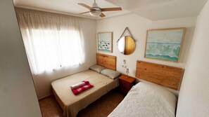 2 ห้องนอน, เตารีด/โต๊ะรีดผ้า, Wi-Fi ฟรี, ผ้าปูที่นอน