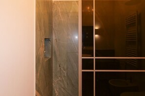 Dutxa i bidet