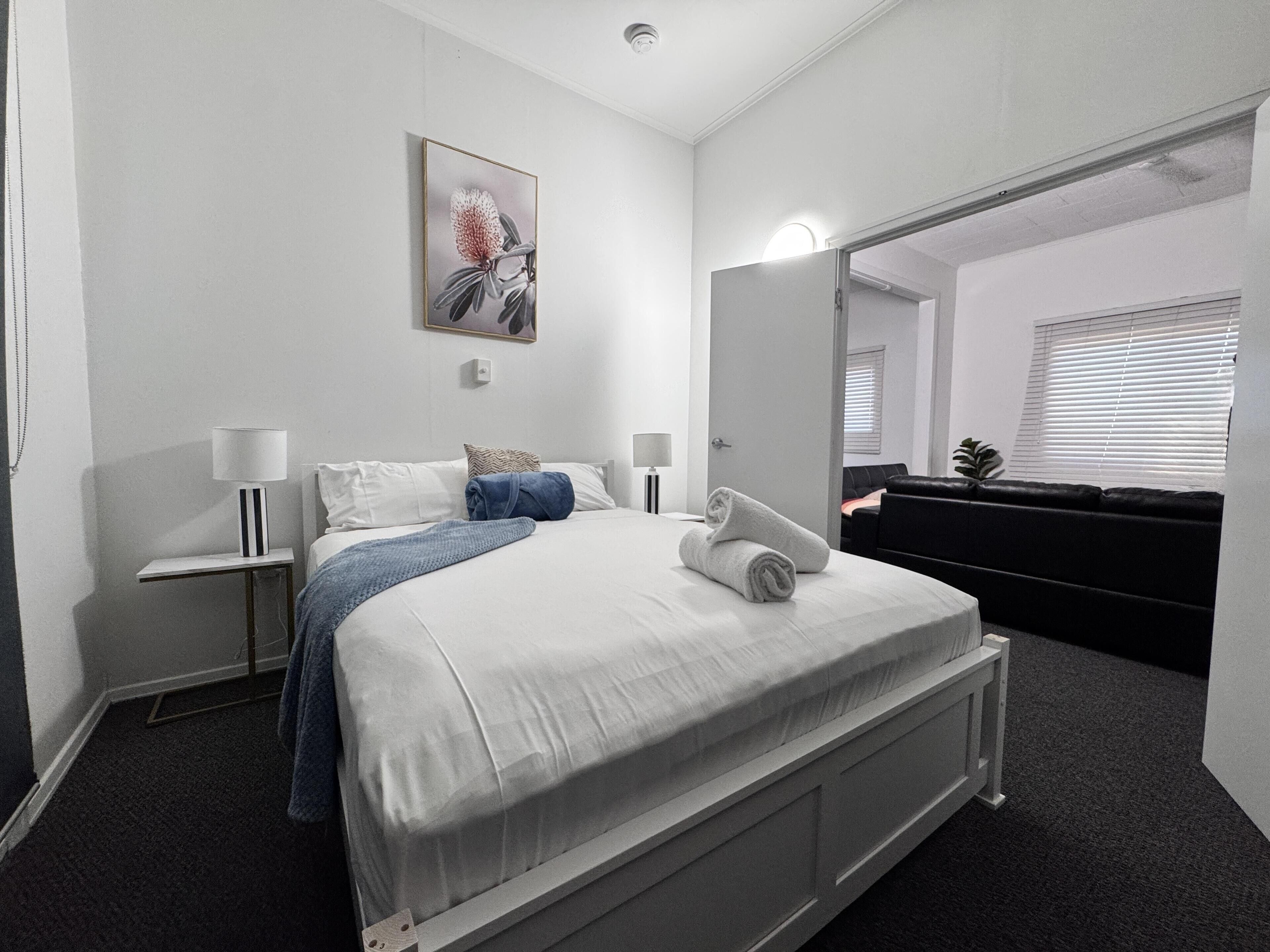 4 bedrooms, iron/ironing board, free WiFi, bed sheets