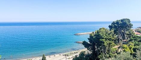 Playa en los alrededores