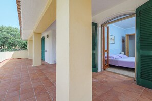 4 Schlafzimmer, Bügeleisen/Bügelbrett, Bettwäsche