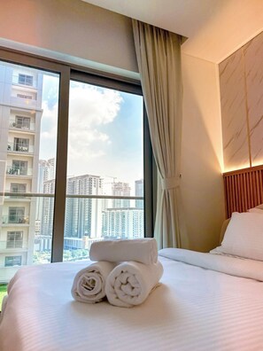 2 bedrooms, bed sheets