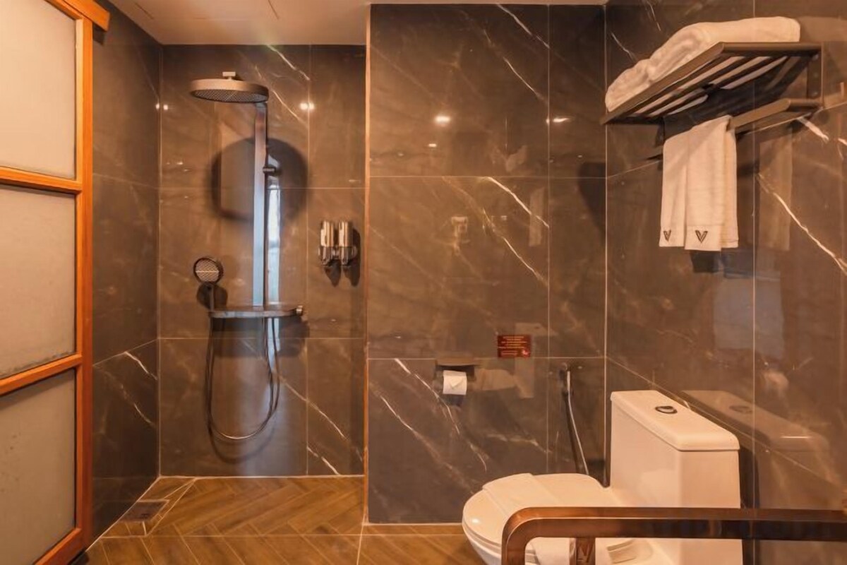 Bathroom | Shower, hair dryer, bathrobes, bidet