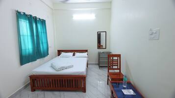 Classic Double Room, Balcony, City View | Desk, free WiFi