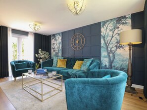 Cottage | Living area - The Active Recovery Retreat (Stone)