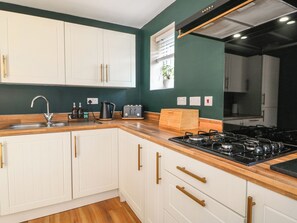 Cottage | Cuisine privée | Réfrigérateur, micro-ondes, lave-vaisselle, grille-pain