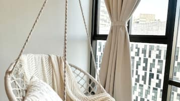 Desk, laptop workspace, free WiFi, bed sheets