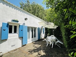 Outdoor dining - Cozy cottage near the beach for 2 people (Fouras)