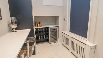 Cottage | Private kitchen | Cookware/dishes/utensils