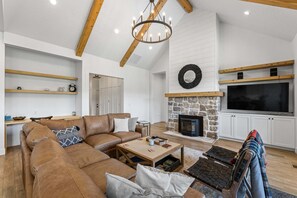 Smart TV, fireplace, books