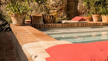 Außenpool (je nach Saison geöffnet)