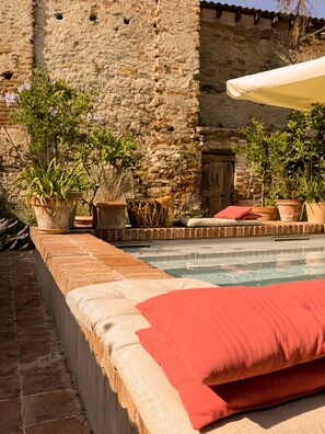 Piscina a l'aire lliure de temporada 