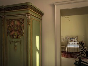 Deluxe Twin Room, Courtyard View