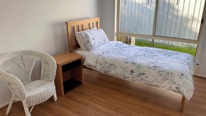 Iron/ironing board, WiFi, bed sheets