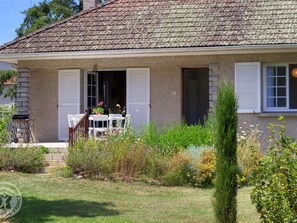Exterior - Modern cottage with garden and ping pong (Nervieux)