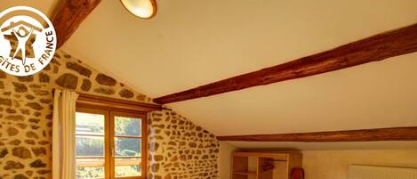 6 bedrooms, free WiFi