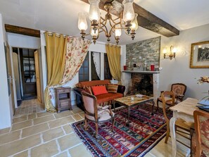 Interior - Cozy apartment in Le Blanc center, near castle (Le Blanc)