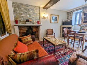 TV - Cozy apartment in Le Blanc center, near castle (Le Blanc)