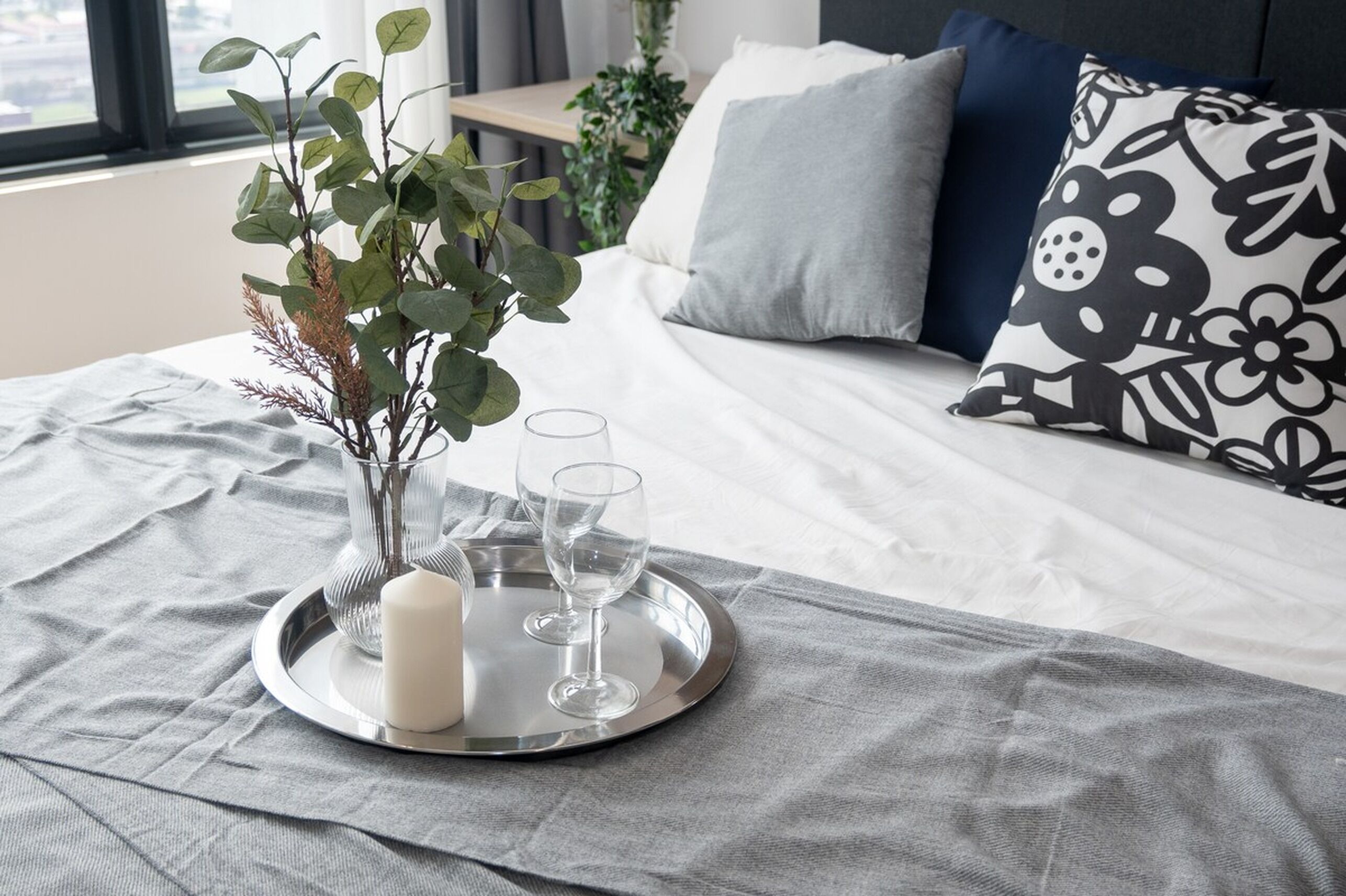 Superior Studio, 1 Queen Bed, Kitchen, City View | Desk, laptop workspace, free WiFi, bed sheets