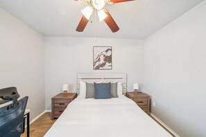 Tabla de planchar con plancha, cuna de viaje y wifi gratis 