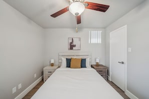 1 soverom, strykejern/-brett, reiseseng for barn og wi-fi (inkludert)