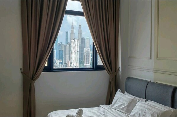 Estudio Deluxe, 2 camas Queen size, balcón, vista a la ciudad | Vista desde la habitación
