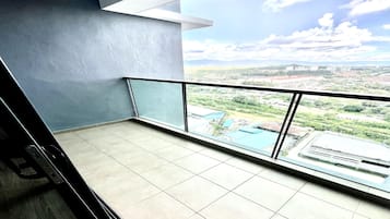 Apartamento superior, 3 habitaciones, balcón, vistas a la ciudad | Vistas desde la habitación