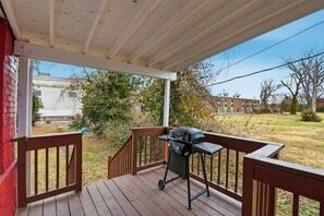 Terrace/patio - Charming 3BR Family Home Near Downtown STL (St. Louis)