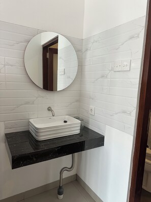 Ympäristöystävälliset hygieniatuotteet, pyyhkeet, saippua, sampoo