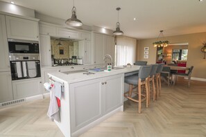 食器洗い機、調理器具と食器