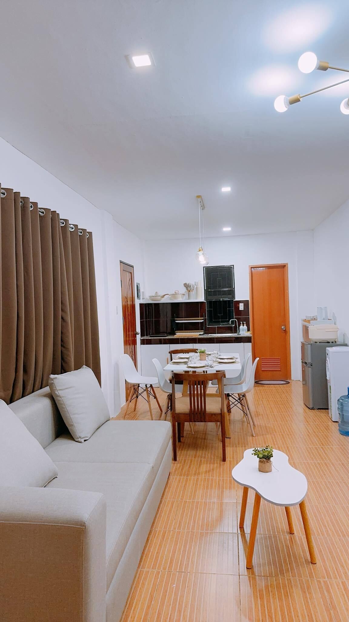 House, 2 Bedrooms, Smoking, Patio | Living room