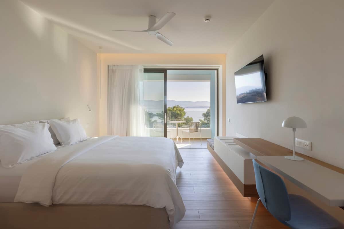 Chambre panoramique double, vue sur la mer | Coffre-fort, bureau, rideaux dâobscurcissement, accĂšs au Wi-Fi (inclus)