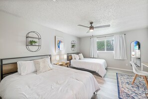 3 bedrooms, desk, iron/ironing board, free WiFi