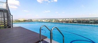 Upperhill View Palace Apartment